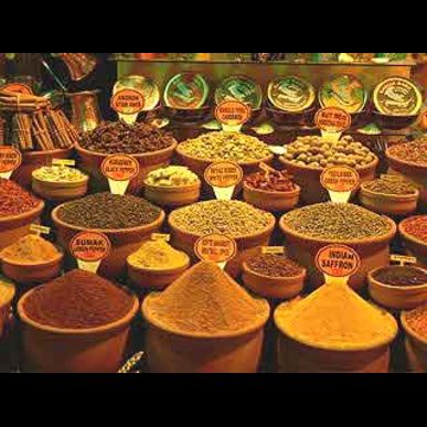 スパイスのことなら福岡市の当店がカレーパウダーも充実