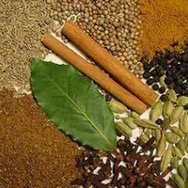 仕上げのミックススパイスガラムマサラ